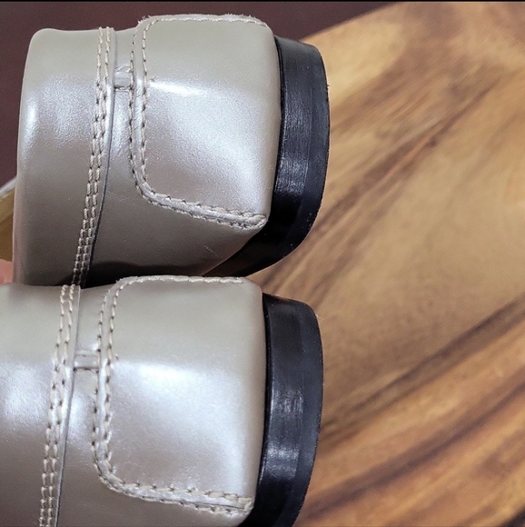 Vintage J.P. Tod's Leather Loafers/Driving Shoes in Metallic Silver - Picture 12 of 13